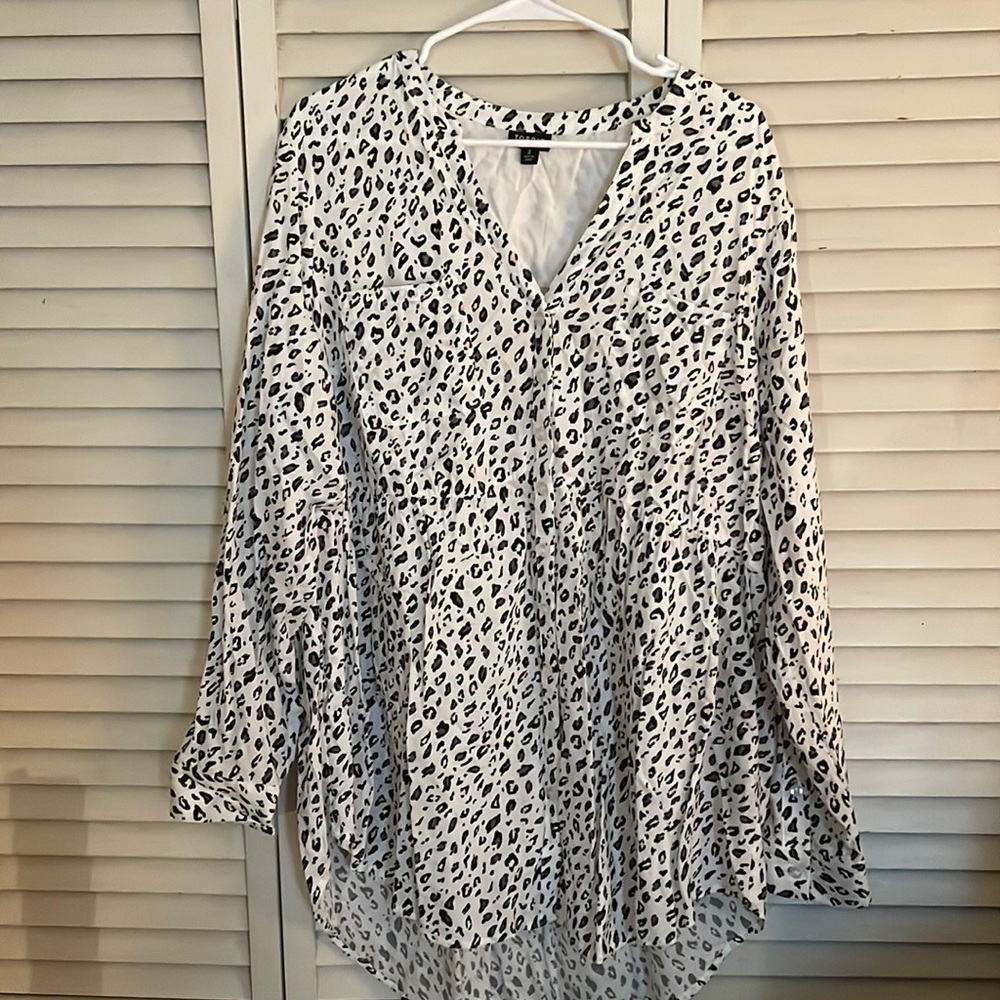 Torrid multi color leopard print blouse